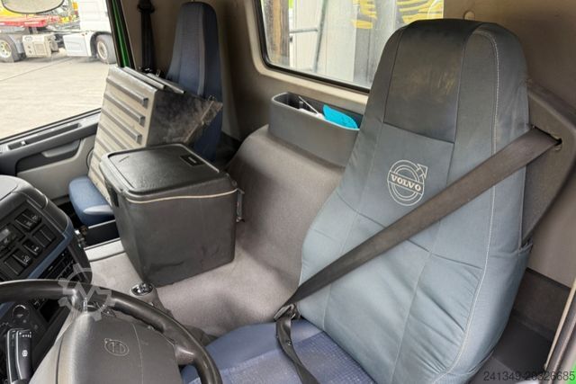 Special purpose truck VOLVO FM-440 6x2 Getreidekipper