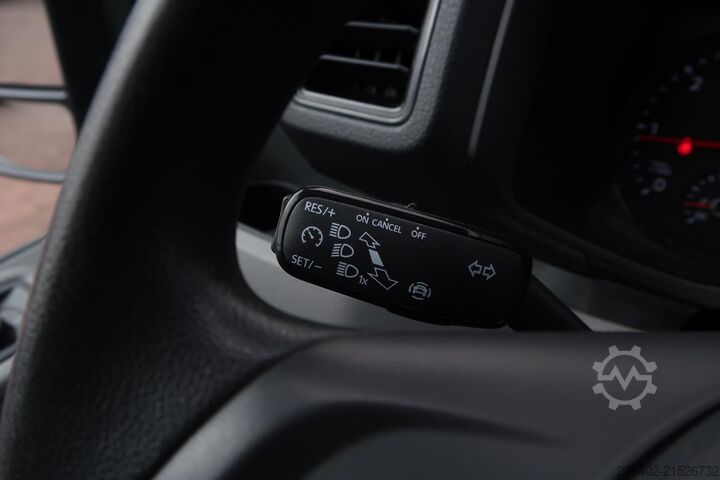 Hochdachkombi VW Crafter 35 2.0 TDI L3H3 AUT/ CAMERA/ CRUISE/ NA...