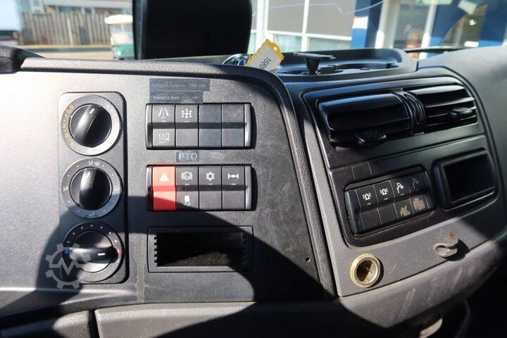 Autotransporter Mercedes-Benz Atego 1221 1221 L  Takel wagen 6 Persoons
