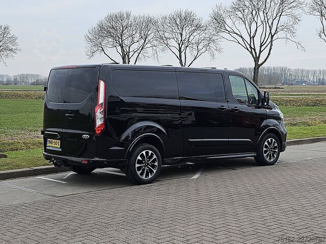 High-roof van FORD TRANSIT CUSTOM 2.0 L2H1 Sport Navi