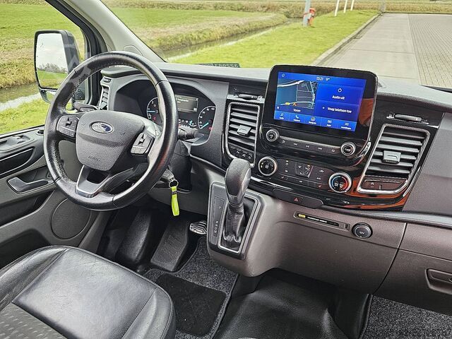 High-roof van FORD TRANSIT CUSTOM 2.0 L2H1 Sport Navi