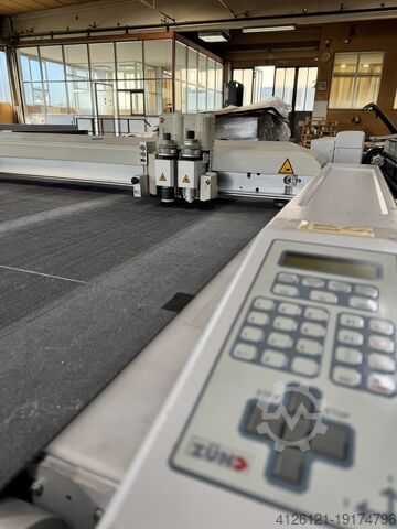Cutting plotter Zünd M-800