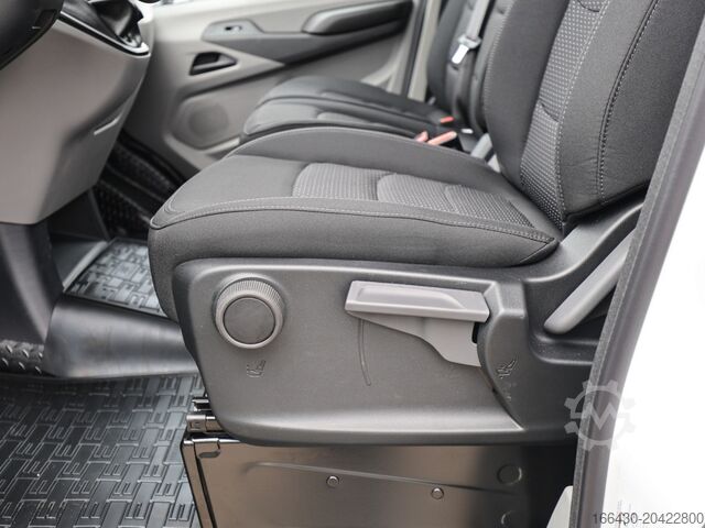 Minibus Maxus DELIVER 9