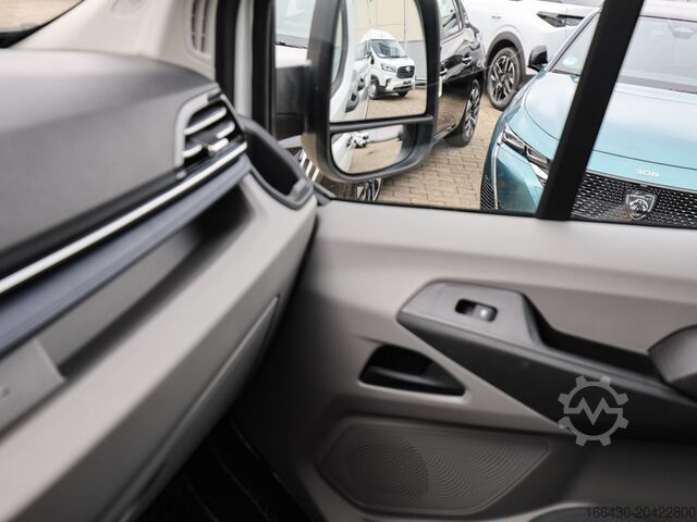 Minibus Maxus DELIVER 9