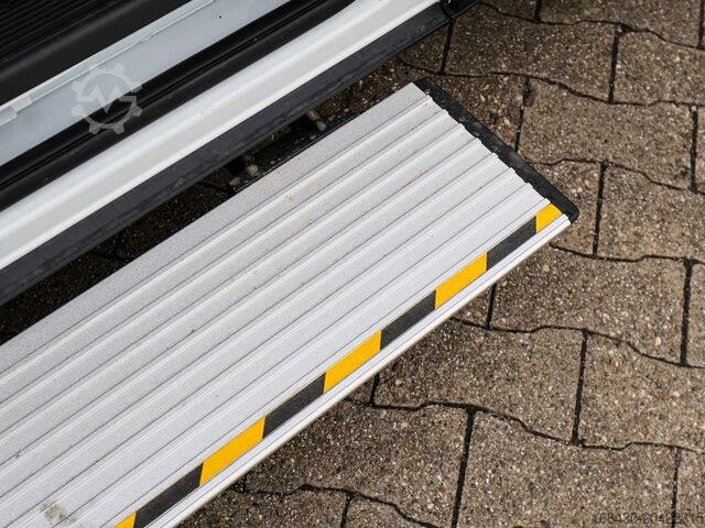 Minibus Maxus DELIVER 7