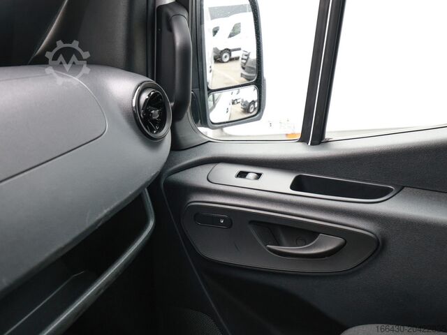 Panel van Mercedes-Benz Sprinter 317 CDI Kasten Hochdach Lang Navi Ka