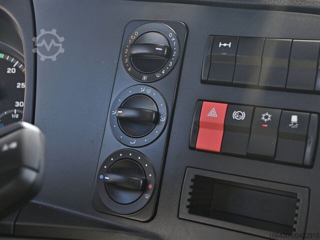 Van Mercedes-Benz Atego 821 K 4x2 Meiller TRIGENIUS 2x AHK Klima GSR