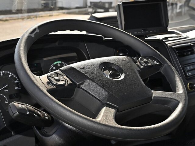 Van Mercedes-Benz Atego 821 K 4x2 Meiller TRIGENIUS 2x AHK Klima GSR