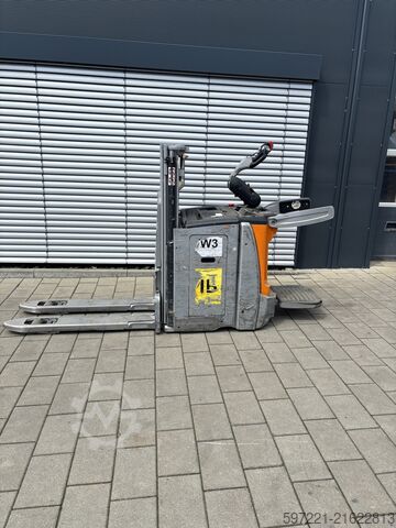 Pallet Stackers Still EXDSF20