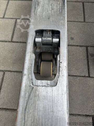 Electric Pallet Trucks Still EXH-S20