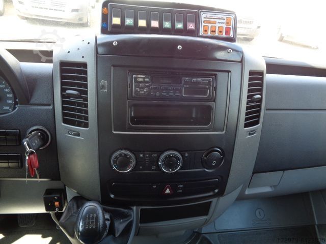 Fire truck VOLKSWAGEN Crafter 2.5*Intensiv Rettungswagen*KTW*Klima*