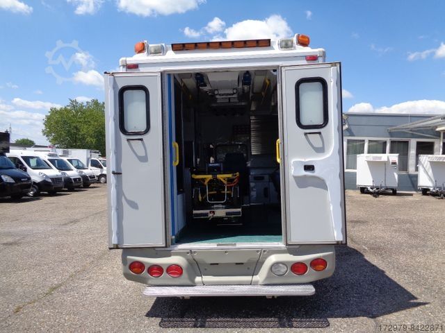 Fire truck MERCEDES-BENZ Sprinter 513*Rettungswagen*Klima*