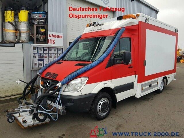 Kehrmaschine Mercedes-Benz 515 CDI Ölspurreiniger Technik Bj. 2013