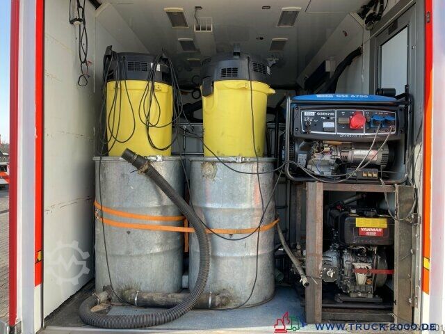 Kehrmaschine Mercedes-Benz 515 CDI Ölspurreiniger Technik Bj. 2013