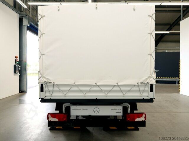 Curtain sider van Mercedes-Benz Sprinter 319CDI DOKA,Allrad,Automatik,LED