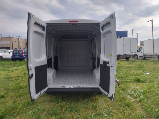 Van with medium wheelbase and medium roof (MWB MR) Peugeot Boxer 33 2.2 BlueHDi 140 S&S PM TM