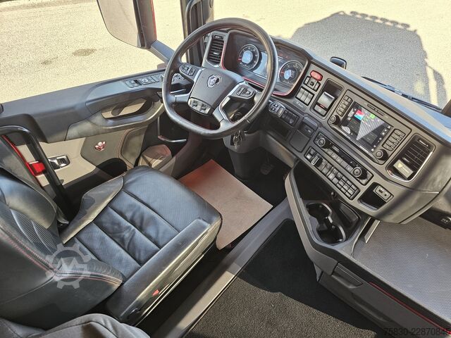 Standard-SZM Scania R650 V8 8x4 / HMF 9520 + JIB + WINCH / 140.000 ...