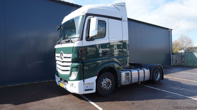 Hazardous substances Mercedes-Benz Actros 1942 tractor unit
