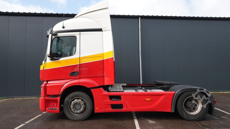 Standard-SZM Mercedes-Benz Actros 1942 tractor unit