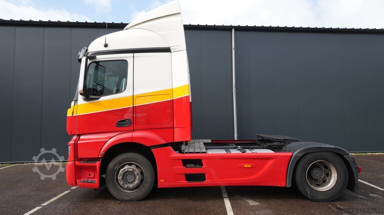 Standard-SZM Mercedes-Benz Actros 1942 tractor unit