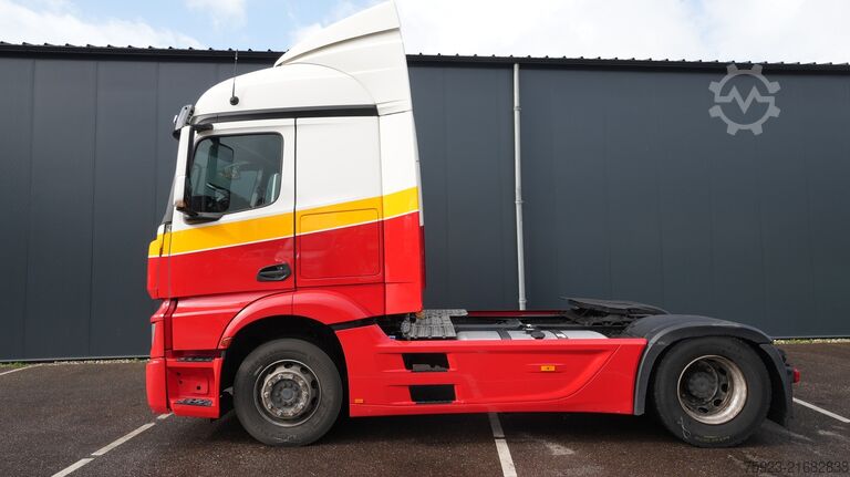 Standard-SZM Mercedes-Benz Actros 1942 tractor unit