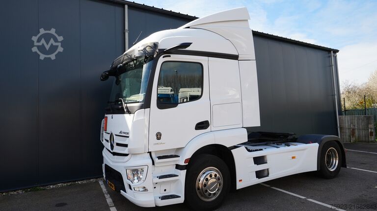 Standard-SZM Mercedes-Benz Actros 1936 tractor unit 460.300km MIRRORCAM