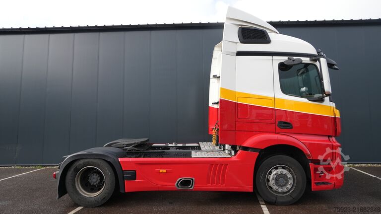 Standard-SZM Mercedes-Benz Actros 1942 tractor unit