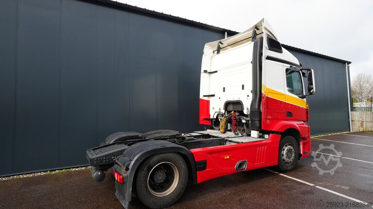 Standard-SZM Mercedes-Benz Actros 1942 tractor unit