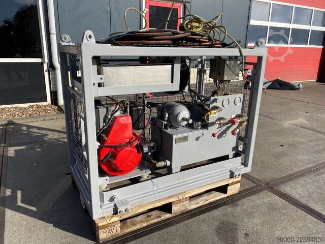Low loader Lombardini Powerpack