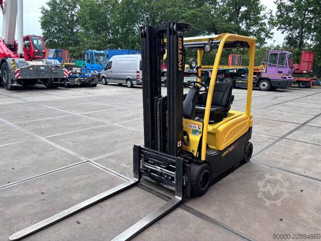 Forklift Hyster J2.0 XN LWB 2000 kg triplo/sideshift/ spreader