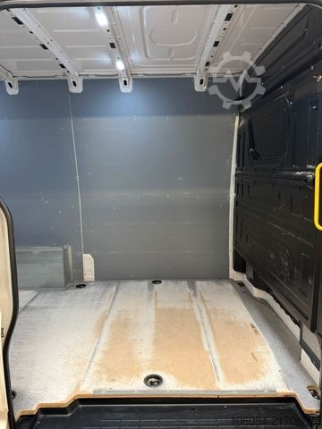 High top van VW Crafter Kasten L2-H2 Klima AHK 3,0T Garantie