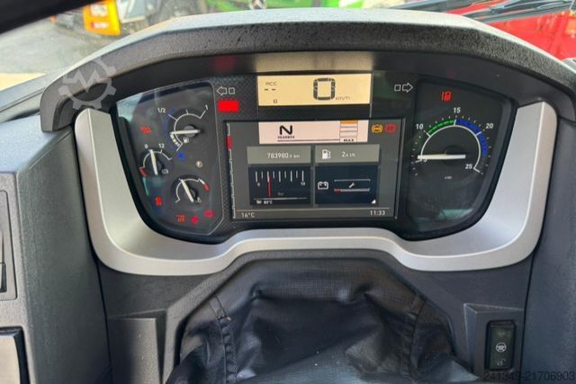 Flatbed truck with tarp RENAULT T520 6x2