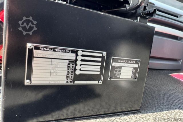 Flatbed truck with tarp RENAULT T520 6x2