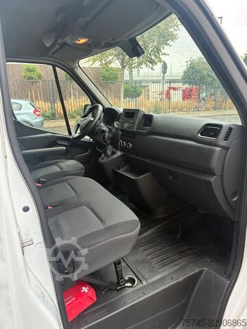 Kastenwagen RENAULT MASTER 2,3 * PHARMA ZERTIFIKAT * KLIMA *
