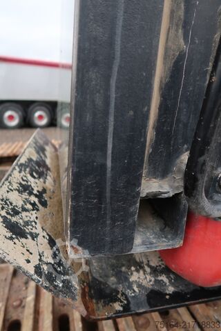 Chain excavator Caterpillar 330