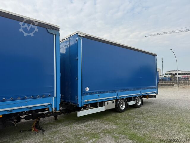 LKW mit Pritsche & Plane Mercedes-Benz Actros 2551