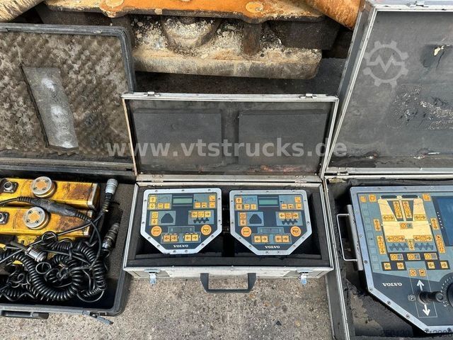 Asphalt mixing plant VOLVO ABG 2820 Straßenfertiger Bj.2011