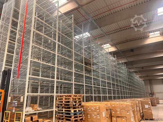 Heavy duty shelf Armes Pallet racking