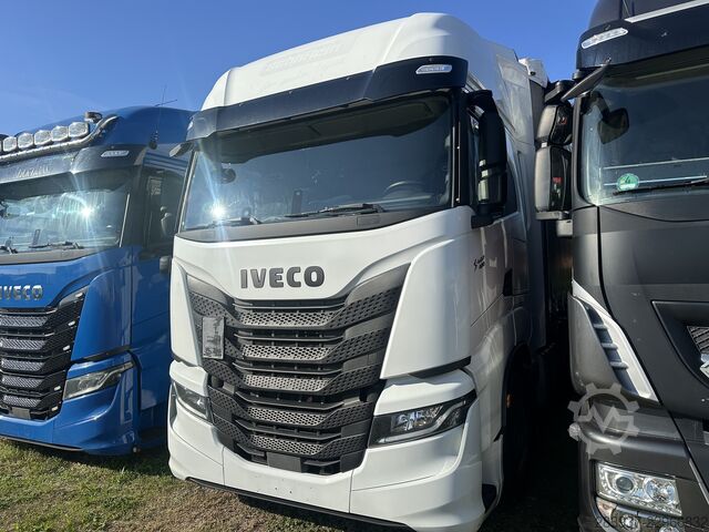 Standard tractor unit Iveco AS 440ST/P 490