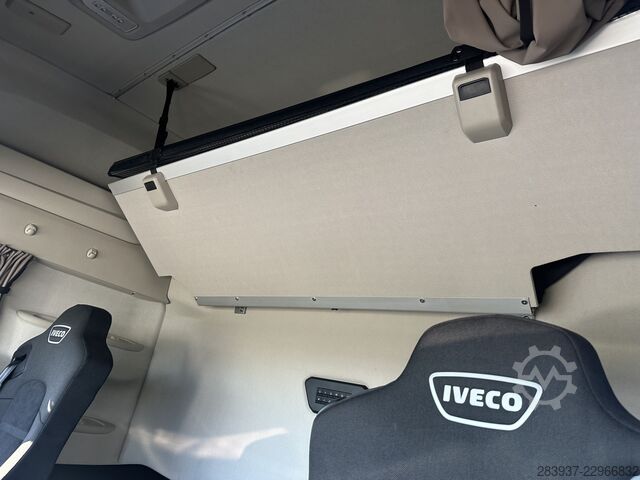 Standard tractor unit Iveco AS 440ST/P 490