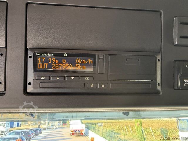 Tipper truck Mercedes-Benz Arocs 4145K Kipper 20cbm 8x4 40Ton Euro6