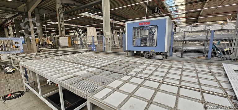 8-head welding line for PVC front doors Rotox und Hollinger Eckenputzautomat EPA + WTS