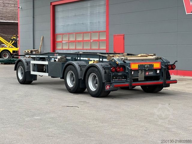 Roll off trailer KEMPF PA 27 3.Achs Containerah./elek. Schlitten lift