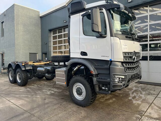 Chassis with cab Mercedes-Benz Arocs 3340 A 6x6 Chassis cabin