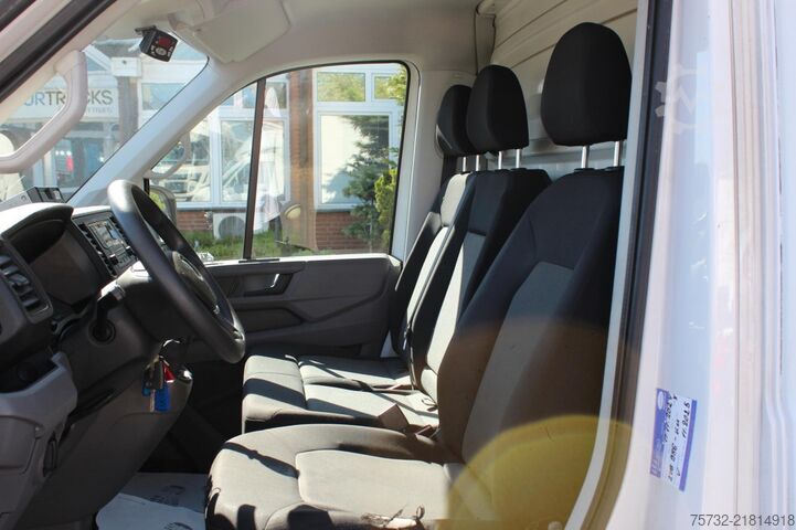 Commercial vehicle VW Crafter  Carrier Tür+Laderbordwand S.Tür 3-Sitze