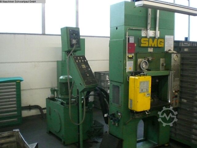 Double-Column Presse SMG DS 25