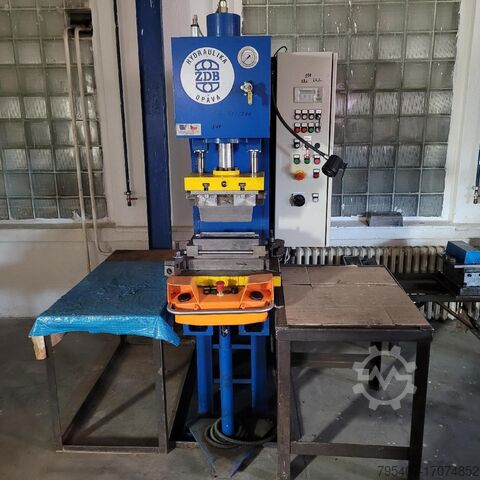 Hydraulic press ŽDB Hydraulika - Opava, Česká republika ZHW25