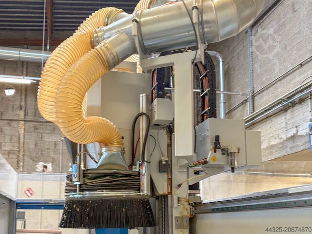 5-Achs-Bearbeitungszentrum MASTERWOOD PROJECT 565