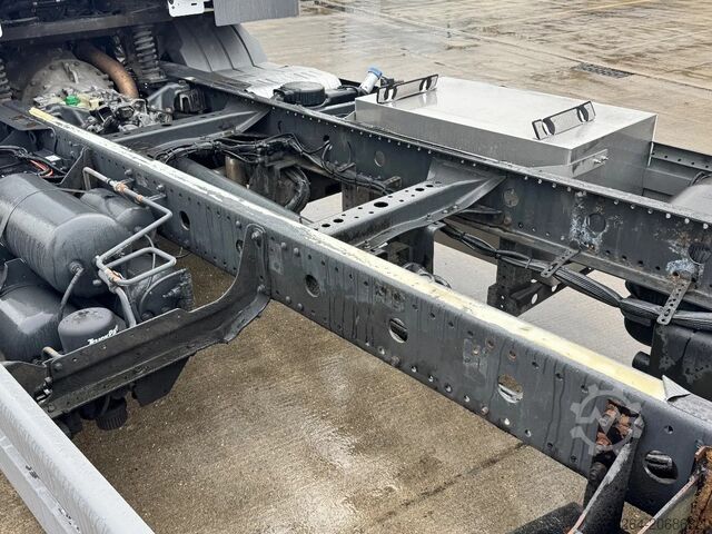 Chassis with cab Mercedes-Benz Atego 1024 PTO