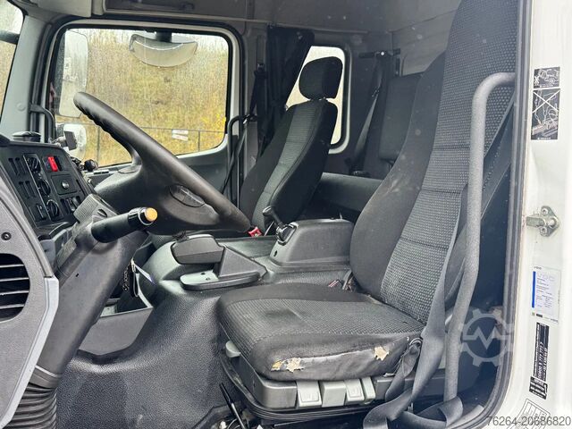 Chassis with cab Mercedes-Benz Atego 1024 PTO
